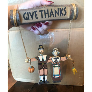 Terry's Village Thanksgiving Give Thanks Holiday‎ Hanging Sign Pilgrim American